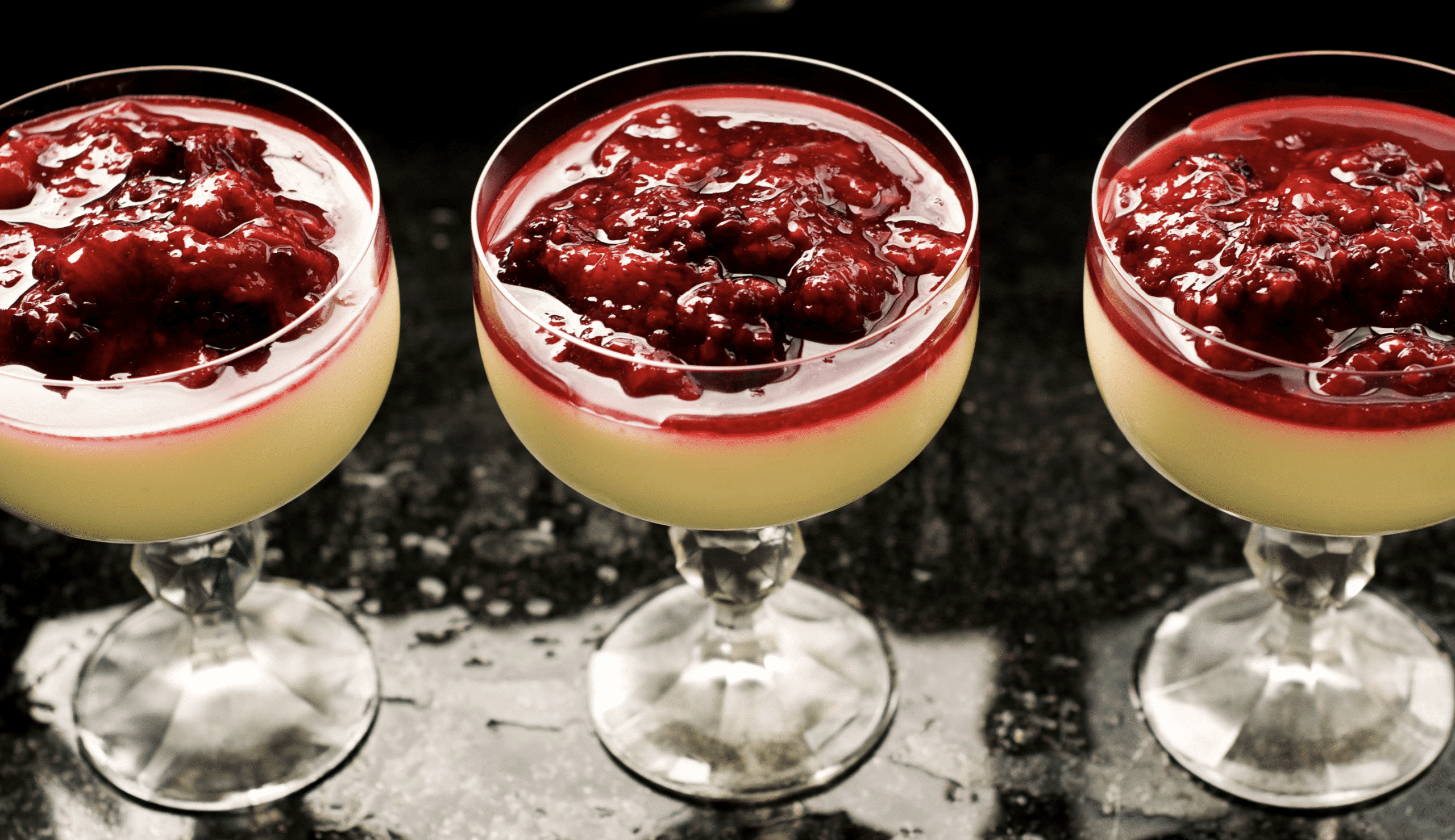 Panna Cotta Topped with Berry Jam | Seekwine